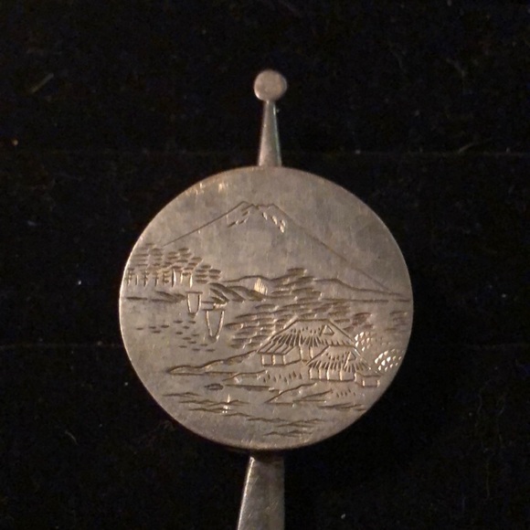 Japanese .950 Salt or Pepper Shaker - Picture 2 of 8